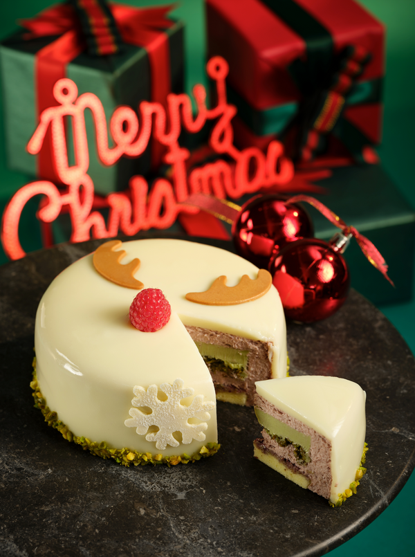 Christmas Pistachio Cherry Cake